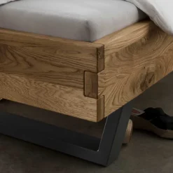 Bett und Konsolen Vercion