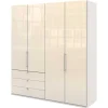 Geräumiger Schlafzimmerschrank Invelita