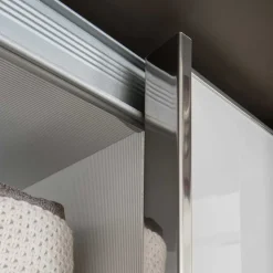 Kleiderschrank Travorna