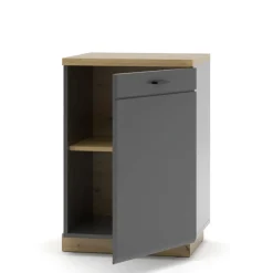 Kleiner Schrank Yarisis