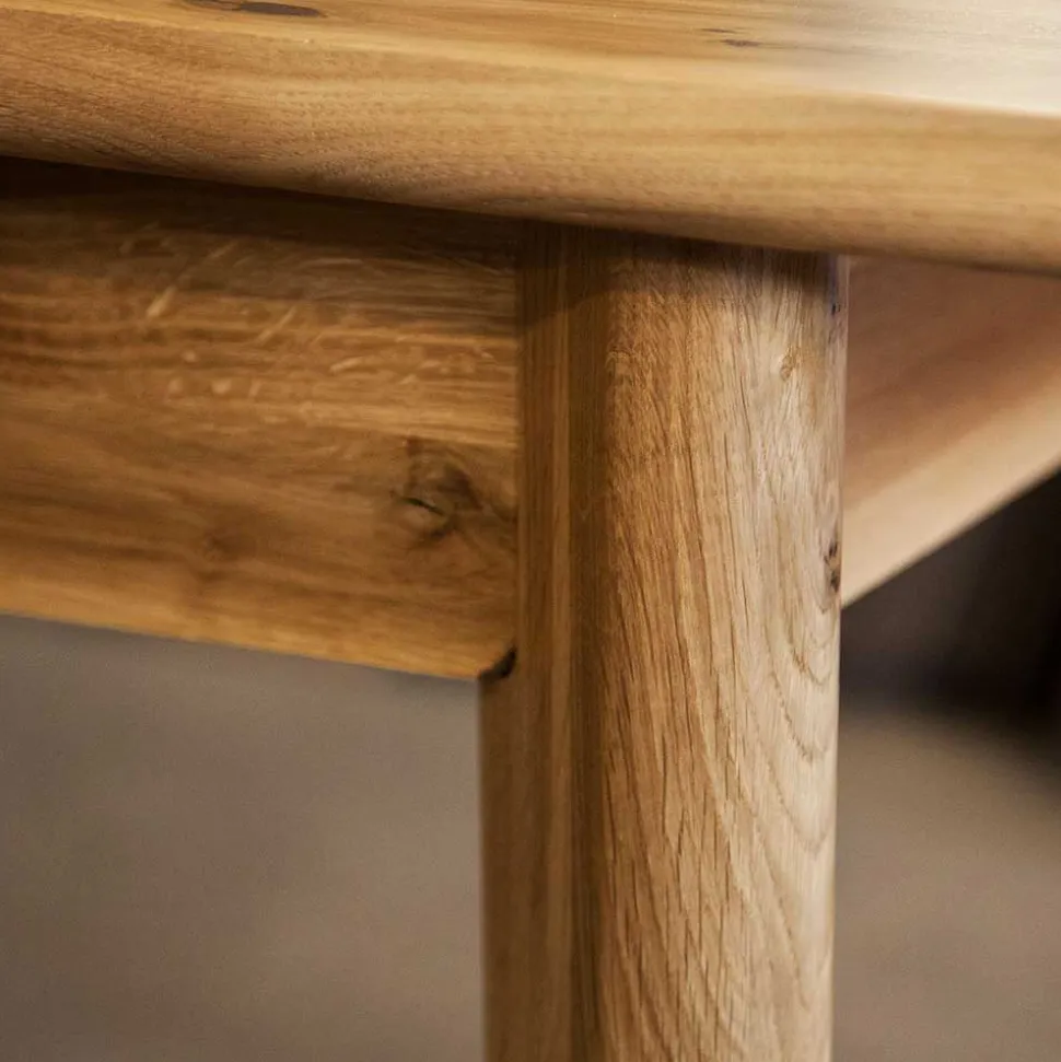 Massiver Holztisch Vinial