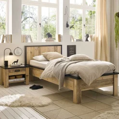 Rustikales Landhaus Bett Studiana