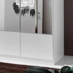 Schrank Letla
